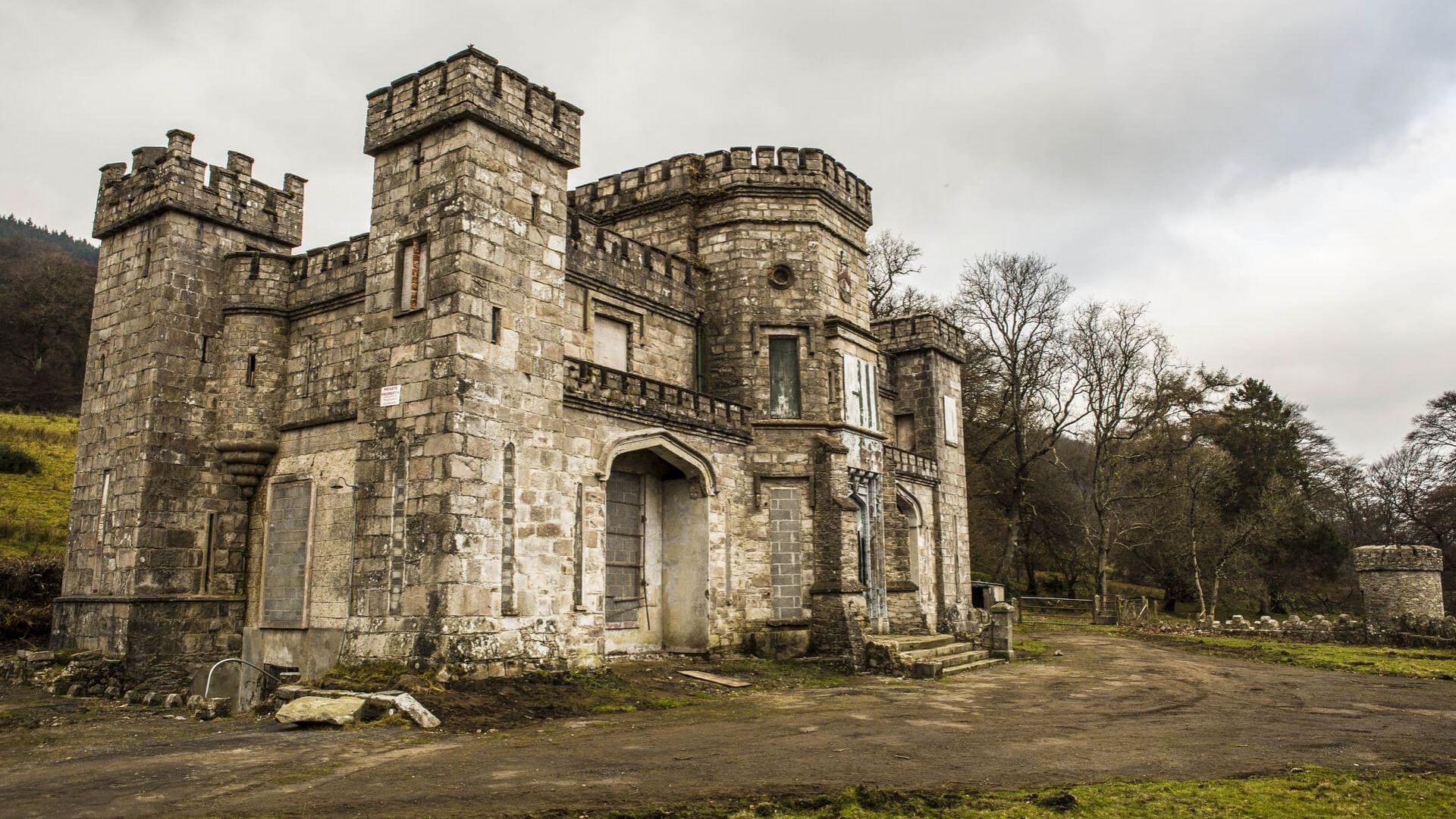 Bells Castle in Killeavy Castle Estate