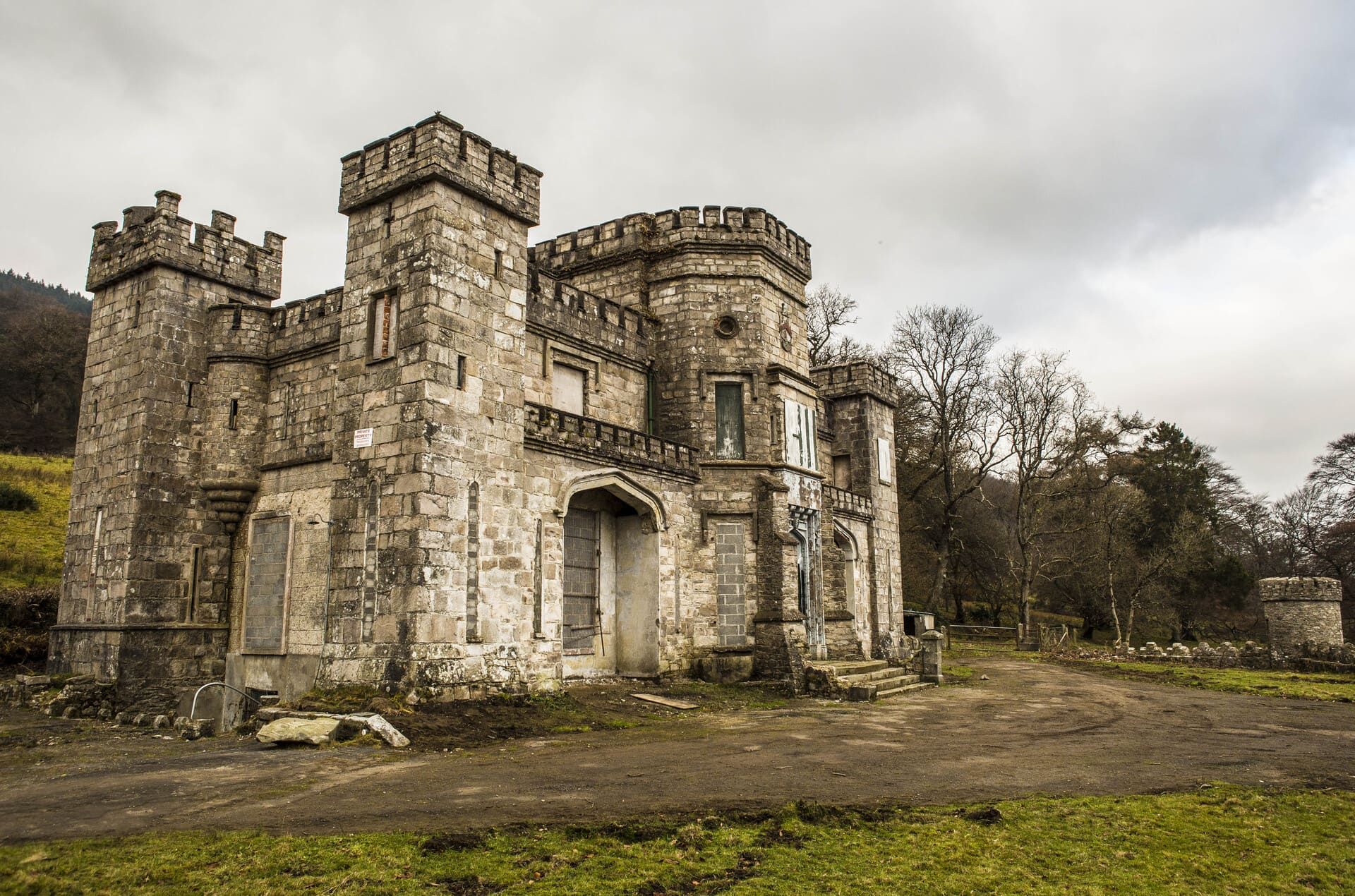 Bells Castle in Killeavy Castle Estate