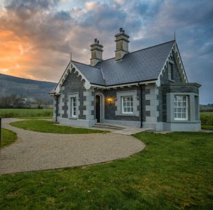 Gatelodge at Killeavy Castle Estate 1